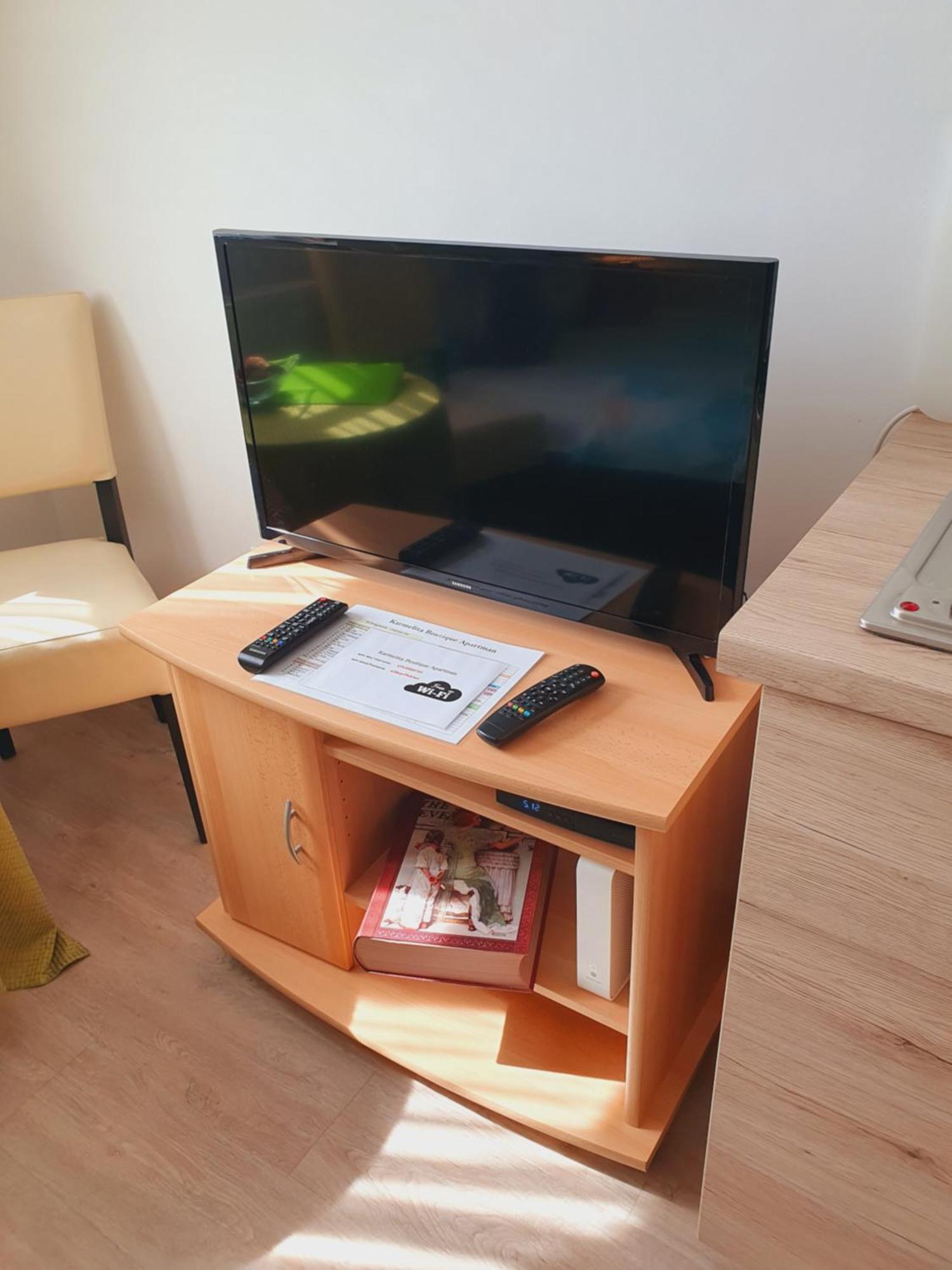 Karmelita Boutique Apartman شوبرون الغرفة الصورة