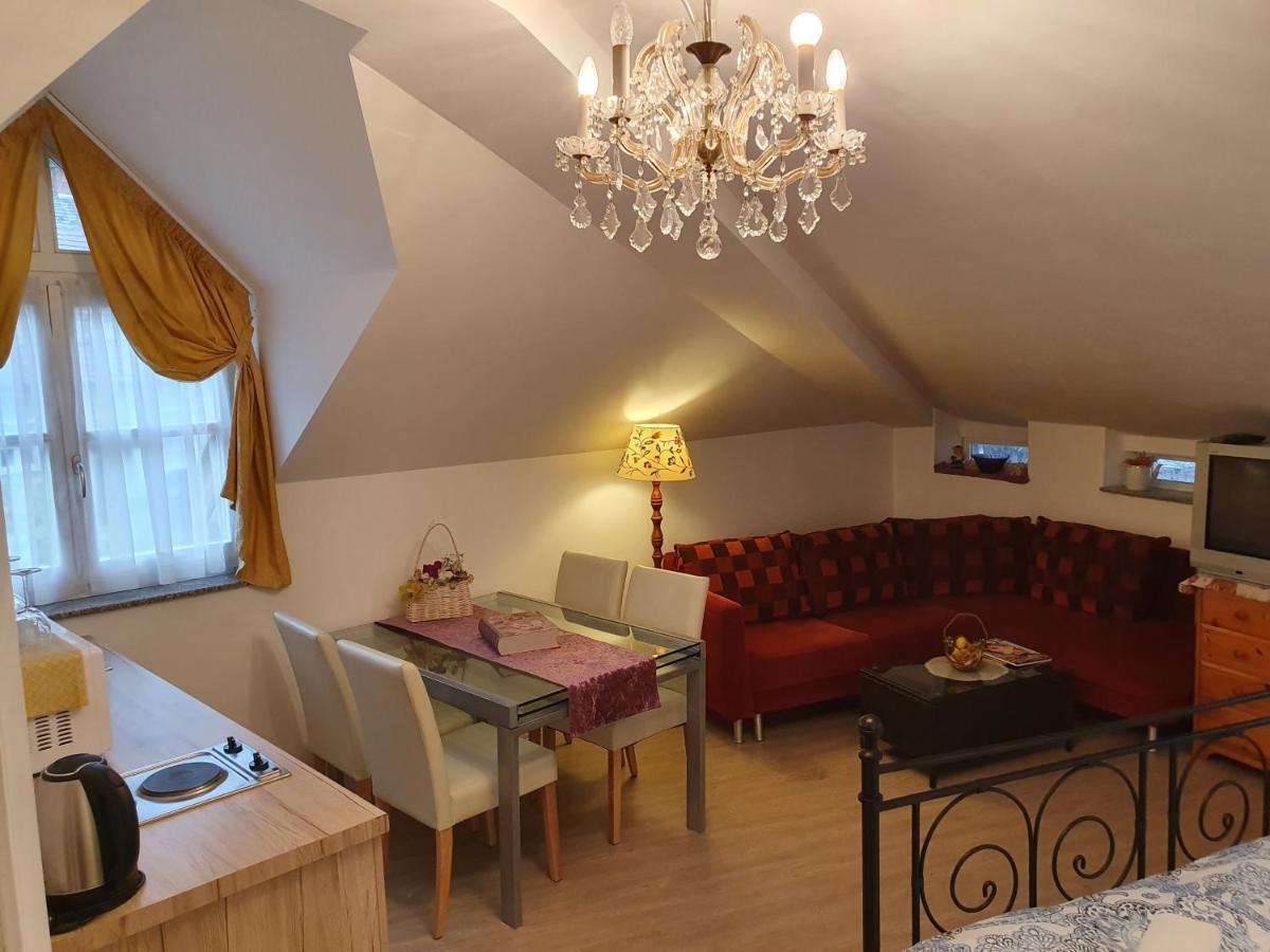 Karmelita Boutique Apartman شوبرون المظهر الخارجي الصورة